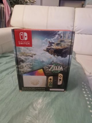 Nintendo Switch OLED Edizione Zelda