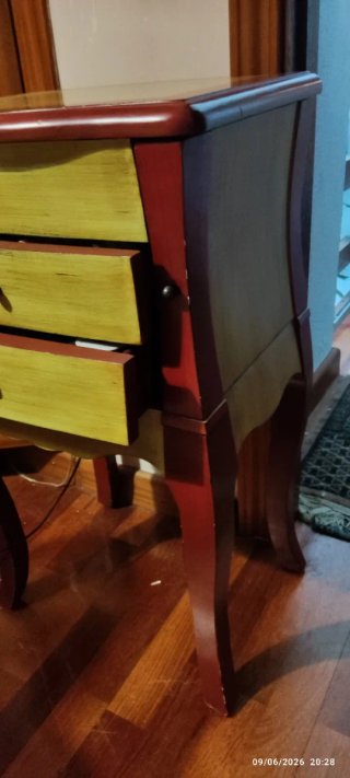 Mesita de noche joyero