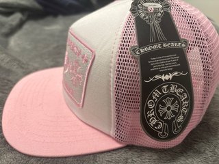 Gorra Trucker Chrome Hearts Rosa y Blanca