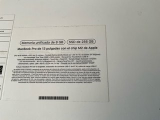 MacBook Pro M2 Argento