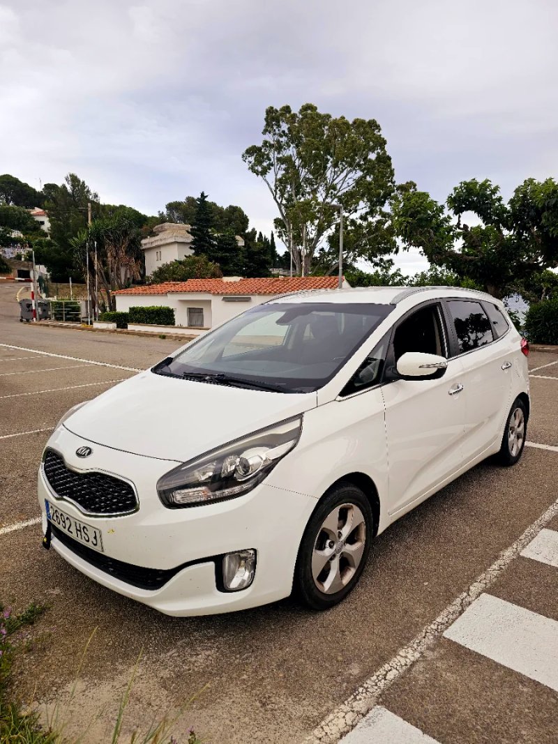 KIA Carens 2013 - foto 1