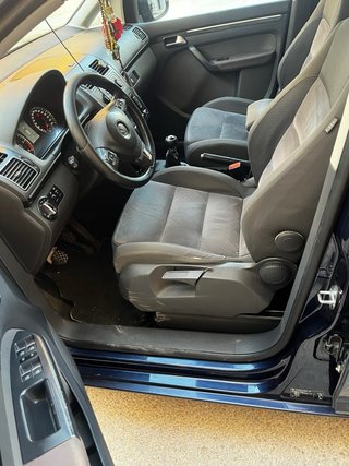 Volkswagen Touran 7 plazas 2011