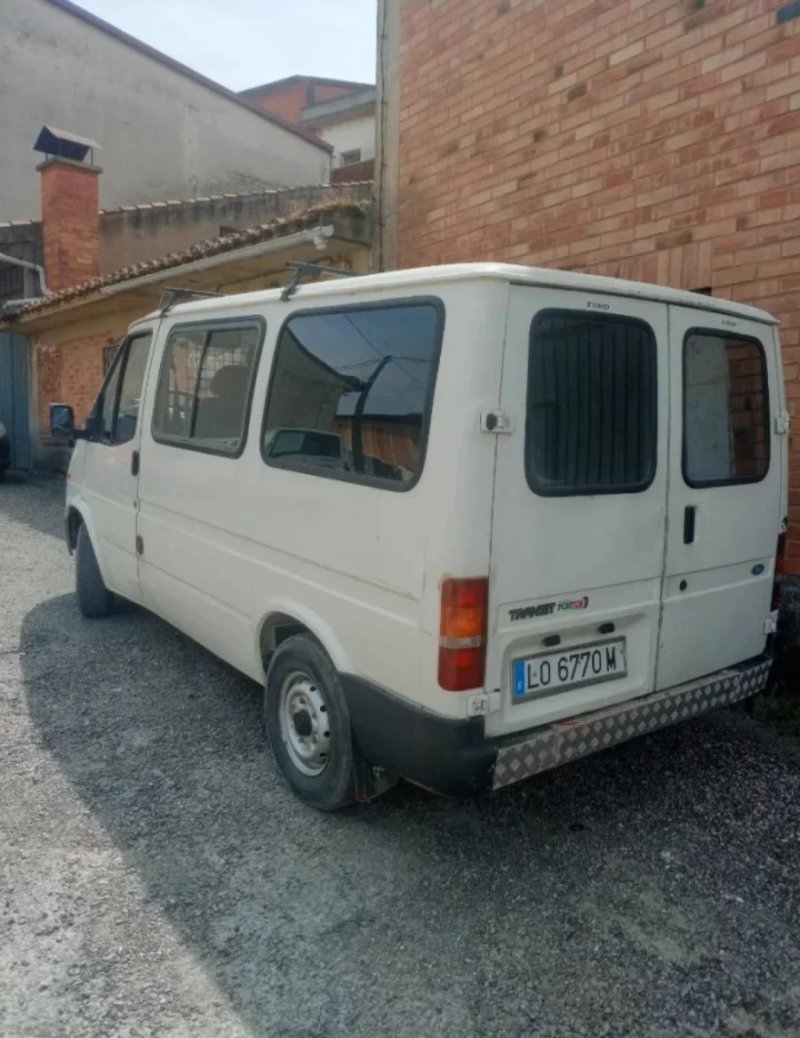 Ford Transit 1998 - foto 1