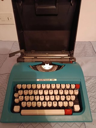 Máquina de escribir Underwood 125