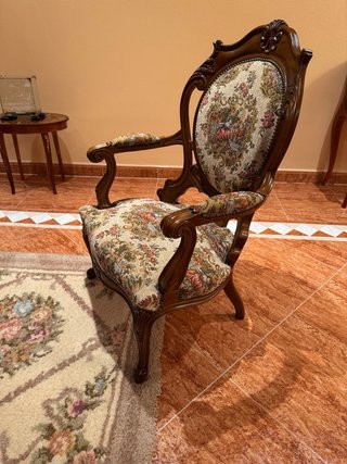 Mueble de salón y espejo se escuchan ofertas