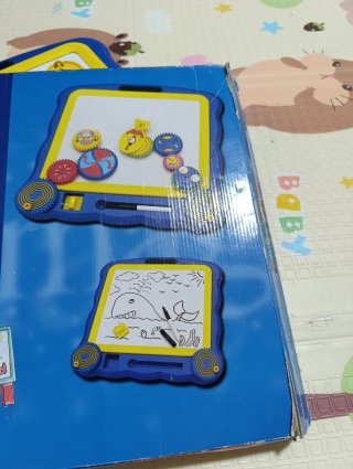 Pizarra magnética infantil azul y amarilla