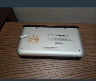 Nintendo 3DS XL Luigi Edizione Limitata