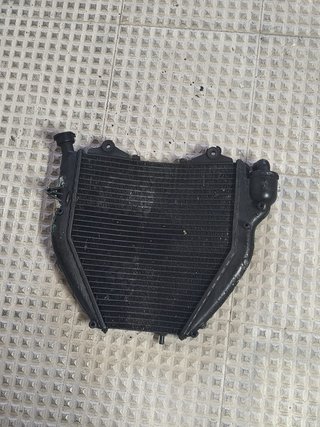 Radiador BMW K1200S/K1300S para reparar tiene