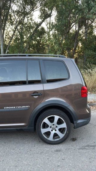 Volkswagen T-Cross 2011