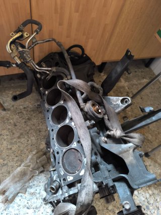Motor Lexus IS200