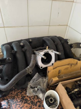 Motor Lexus IS200