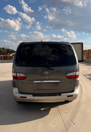Hyundai H1 2005