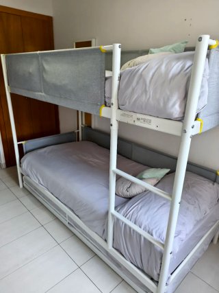 Litera Ikea VITVAL + Cama Adicional