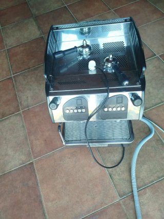 Cafetera industrial averiada