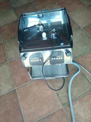 Cafetera industrial averiada