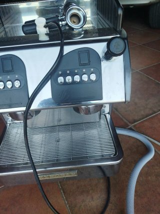 Cafetera industrial averiada
