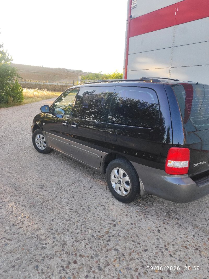 KIA Carnival 2006 - foto 1