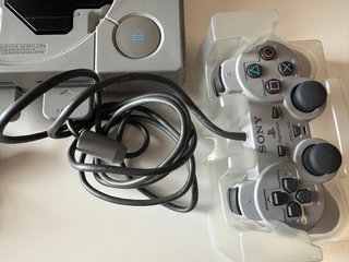 PlayStation 1 Sony + Tomb Raider