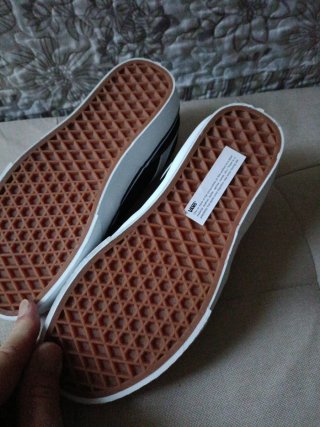 Zapatillas Vans Negras y Blancas