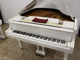 Piano de cola blanco 160cm nuevo a estrenar garant