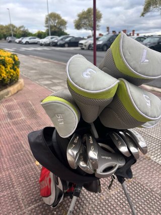 Palos de Golf Wilson Staff Mujer