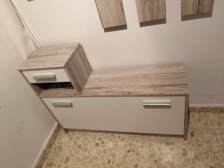 Mueble recibidor con espejo y perchero