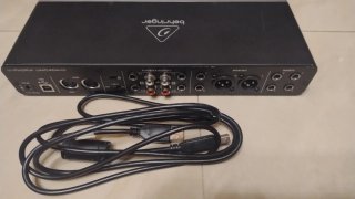 Behringer U-PHORIA UMC404HD