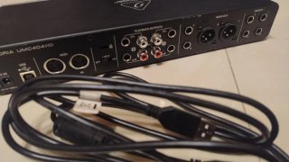 Behringer U-PHORIA UMC404HD