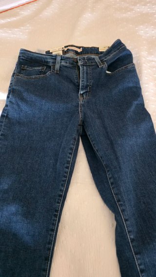 Levi's 725 High Rise Boot Cut Jeans