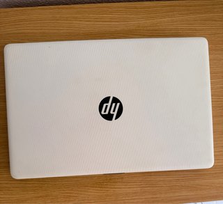 Portátil HP 15.6 i5 8ª Gen 12GB RAM SSD blanco