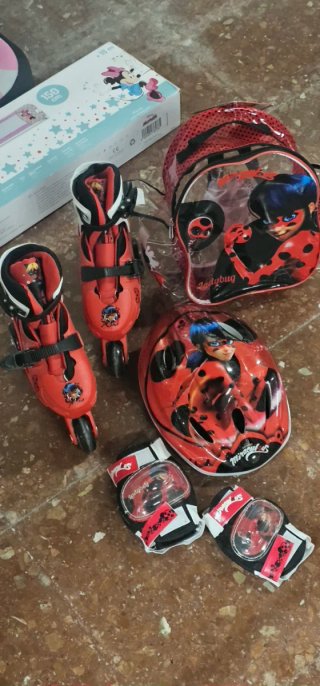 Patines y protecciones Ladybug en buen estado.
