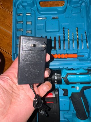 Taladro Inalámbrico 21V con Baterías y Accesorios