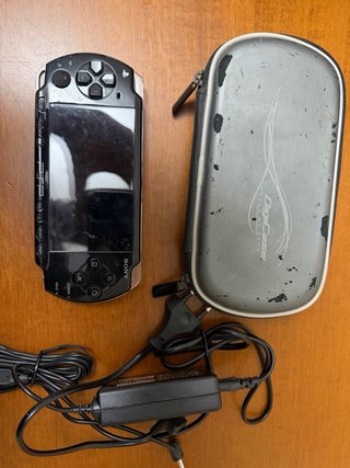 PSP 2000 Negra + Memoria 2GB