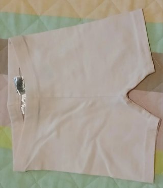 Pantaloncini corti taglia 9-12 mesi 80 cm.