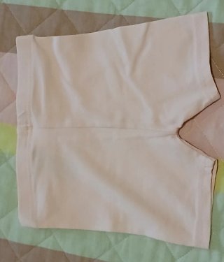 Pantaloncini corti taglia 9-12 mesi 80 cm.