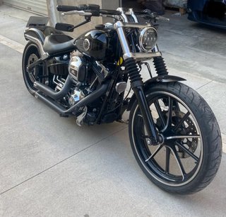 Harley Davidson Breakout
