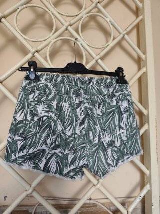 Pantaloncini donna fantasia foglie