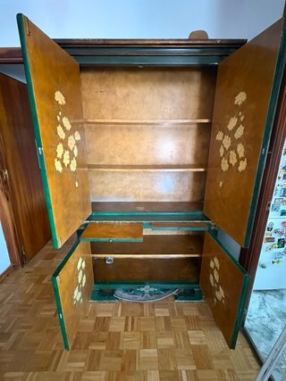 Armario Chino Decorado a Mano
