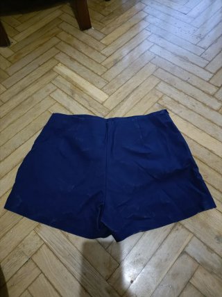 Falda pantalón azul marino botones