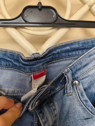 Pantaloncini jeans strappati