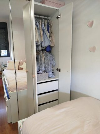 Armario infantil IKEA blanco con espejos