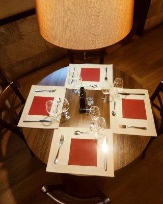 RESTAURANTE EN TRASPASO