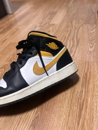 Jordan 1 Mid Black Yellow 38,5