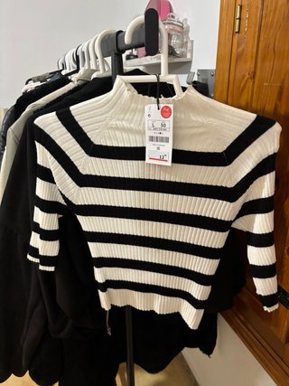 Conjunto lentejuelas, pantalon moderno y jersey