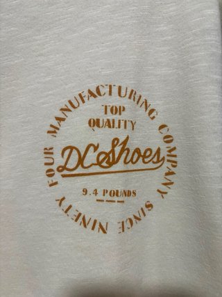 Camiseta DC Shoes Beige y Marrón