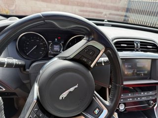 Jaguar XE Rsport techo panoramico cuero