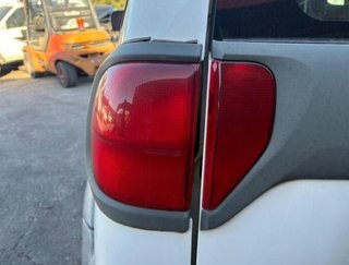 Piloto del izq 261350x000 nissan terrano ii 388636