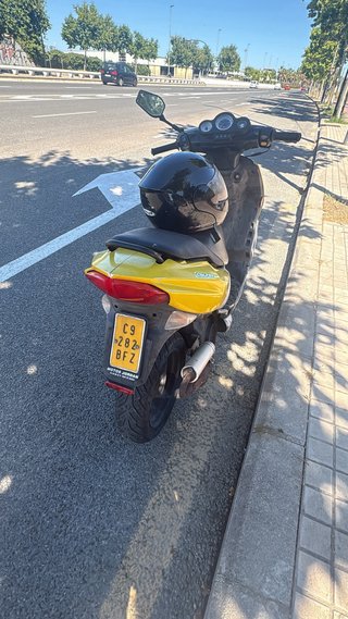 Peugeot Speedfight 2 Scooter Plata/Amarillo