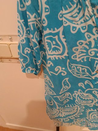 Camisa estampada mujer azul y blanco