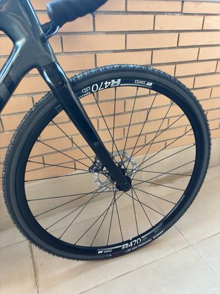 Bicicleta Gravel Giant Carbono